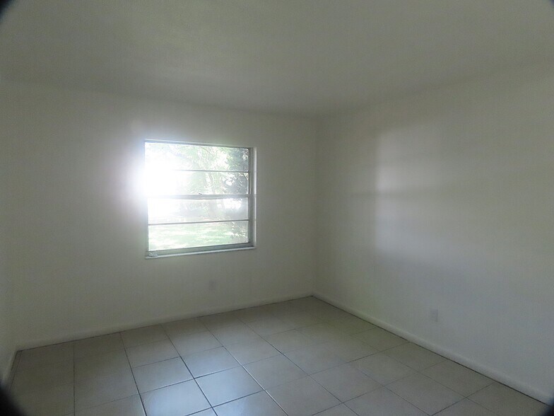 More Photos Of 1307 Cook St, Deland Apartments For Sale
