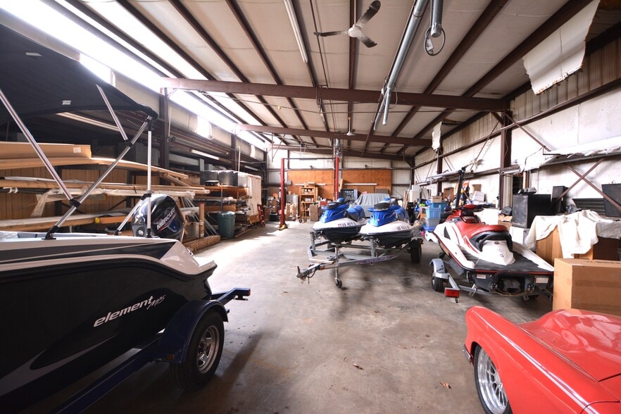 More Photos Of 9340 Virginia Ave, Bassett Auto Dealership For Sale