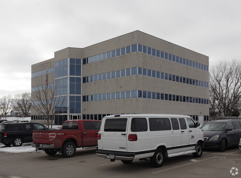 More Photos Of 1406 Fort Crook Rd S, Bellevue Office Residential For Lease