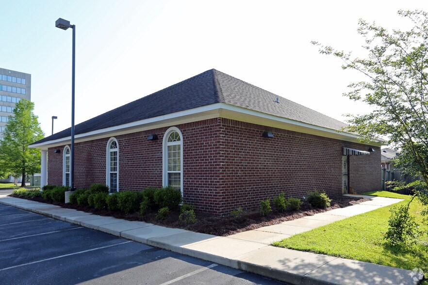 More Photos Of 3511 Montlimar Plaza Dr, Mobile Office For Sale