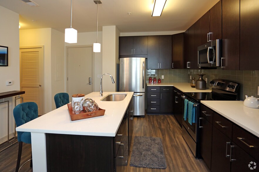 More Photos Of 10000 Town Center Ave, Columbia Apartments For Lease