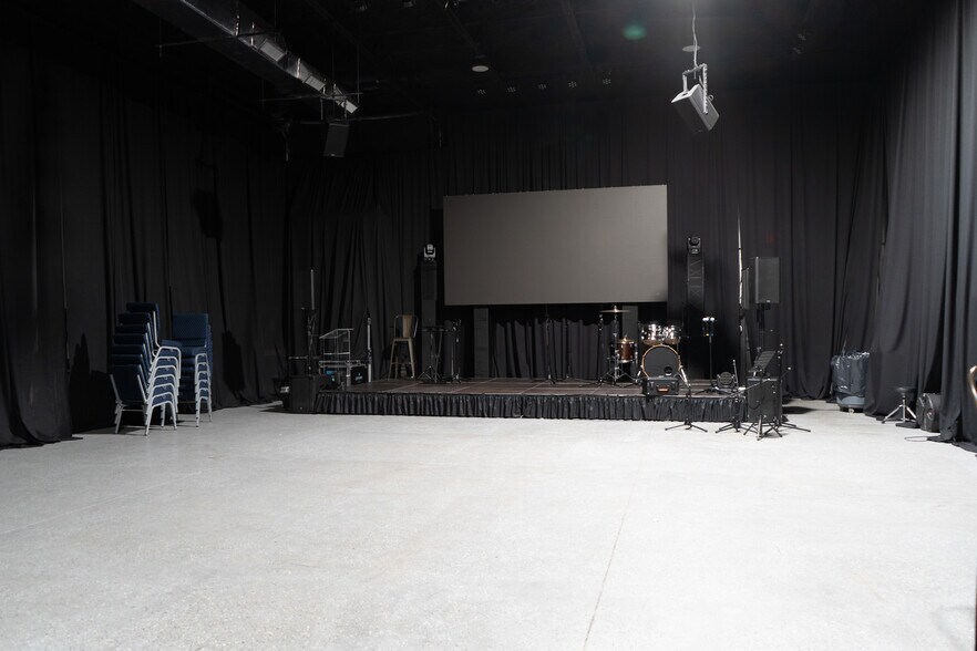 More Photos Of 14066 NW 82nd Unit #8-a Ave, Miami Lakes Sports And Entertainment For Sale