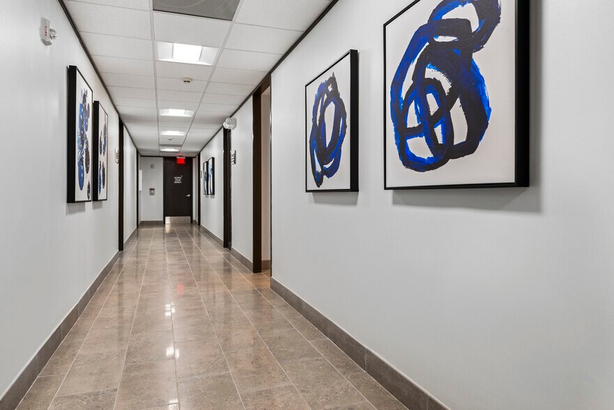More Photos Of 3100 Edloe St, Houston Office For Sale