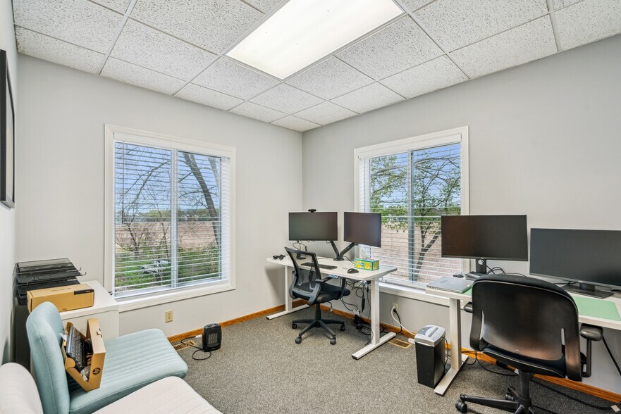 More Photos Of 2434 Commerce Blvd, Mound Office For Sale