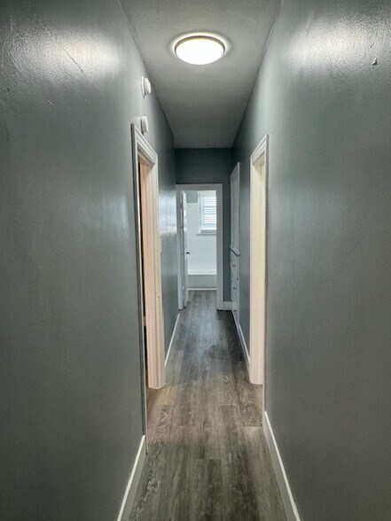 More Photos Of 445 S Chicago St, Los Angeles Apartments For Sale