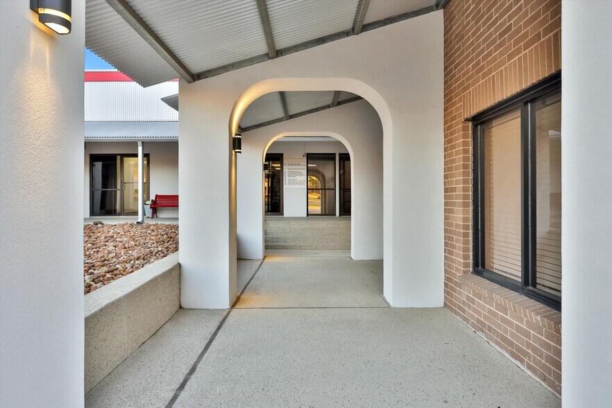 More Photos Of 3421 W Davis St, Conroe Medical For Lease