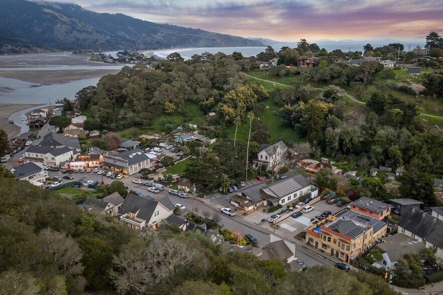 More Photos Of 11 Wharf Rd, Bolinas General Retail For Sale