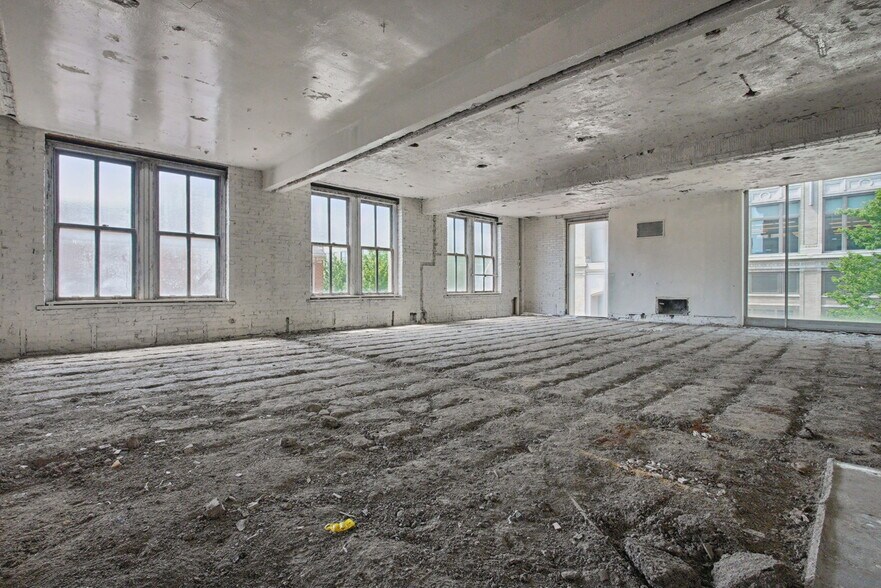 More Photos Of 167 S High St, Columbus Office For Sale