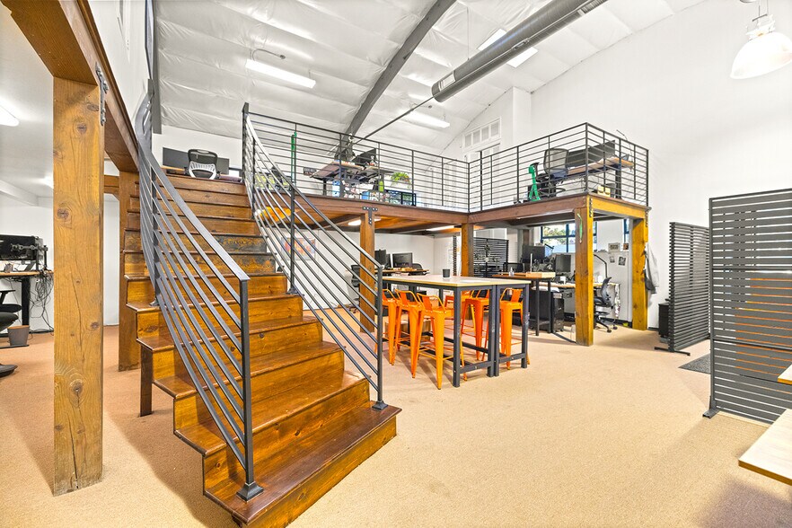 More Photos Of 826 De La Vina St, Santa Barbara Storefront For Lease