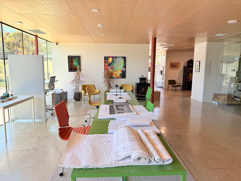 More Photos Of 990 N Hill St, Los Angeles Storefront Retail Office For Lease