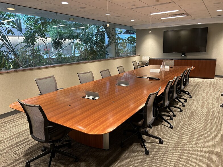 More Photos Of 100 Great Meadow Rd, Wethersfield Office For Lease