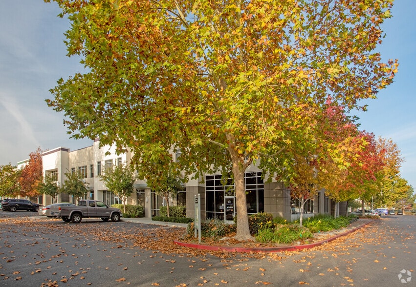 More Photos Of 355 Piercy Rd, San Jose Research And Development For Sale