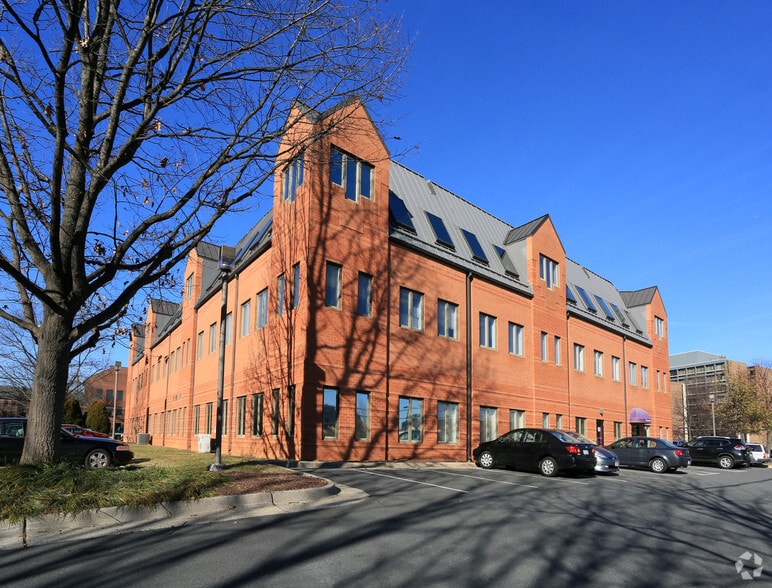 More Photos Of 8321 Old Courthouse Rd, Vienna Office For Lease