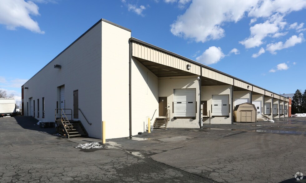 More Photos Of 5350 Lewis Rd, Sandston Research And Development For Lease