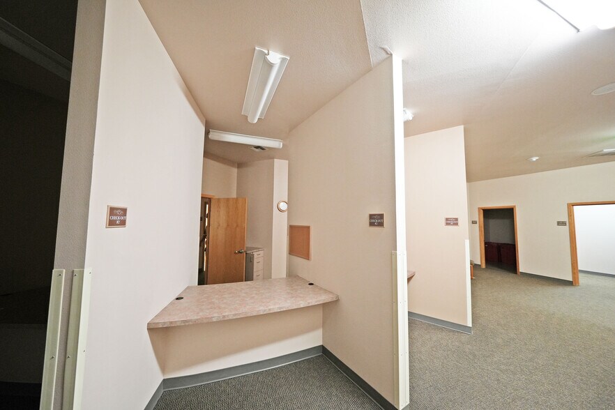 More Photos Of 3909 Creekside Loop, Yakima Medical For Lease