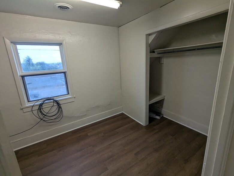 More Photos Of 1416-1418 Franklin St, Michigan City Storefront Retail Residential For Sale