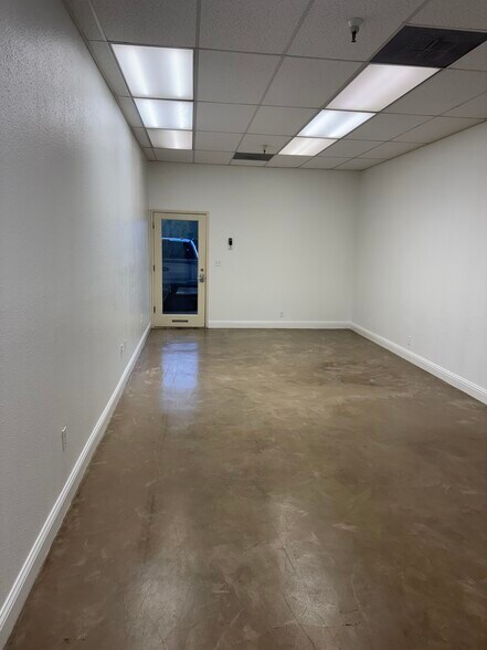 More Photos Of 2225 Brown St, Napa Storefront Retail Office For Lease
