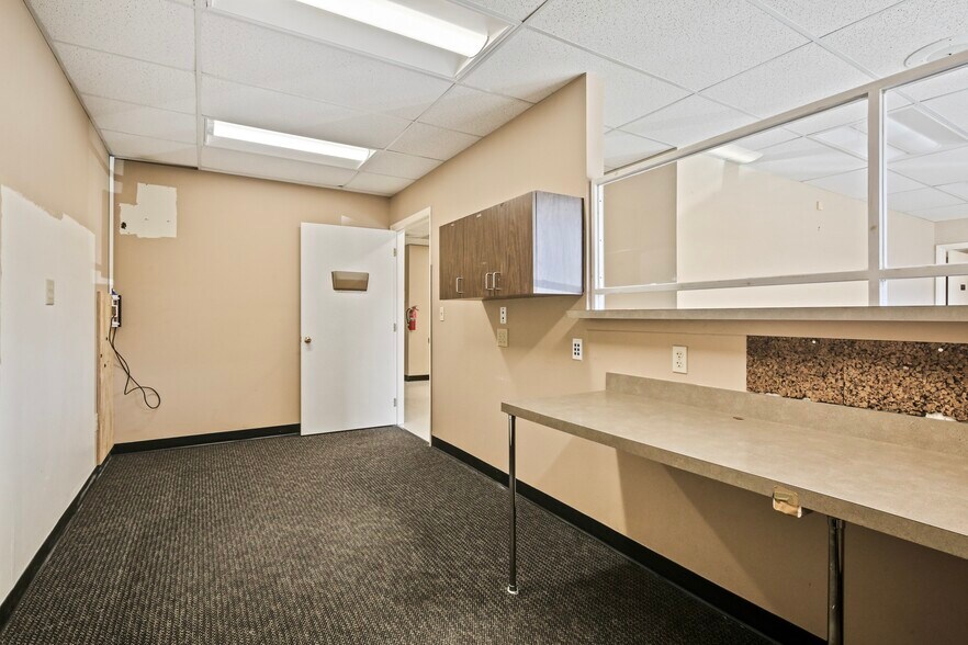 More Photos Of 505-601 Jermor Ln, Westminster Unknown For Lease