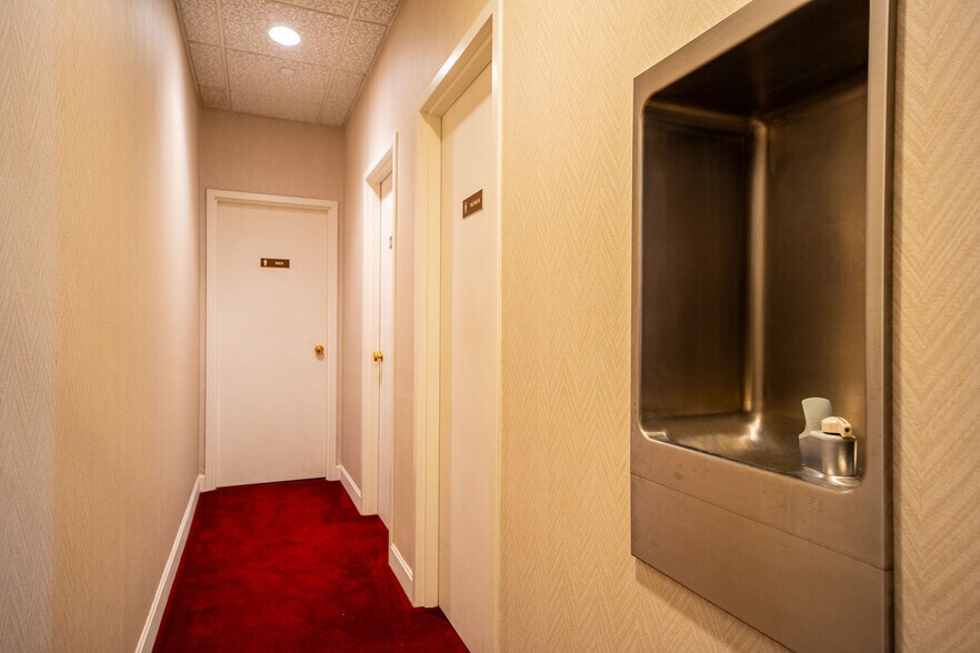 More Photos Of 2990 Bethel Rd, Columbus Funeral Home For Sale
