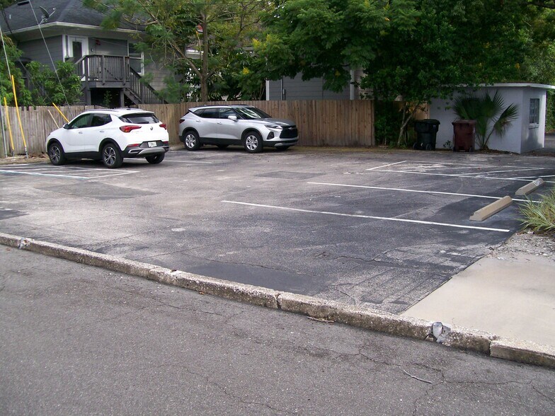 More Photos Of 337 N Fern Creek Ave, Orlando Office For Sale