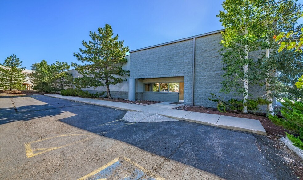 More Photos Of 2332 N Walgreens St, Flagstaff Warehouse For Lease