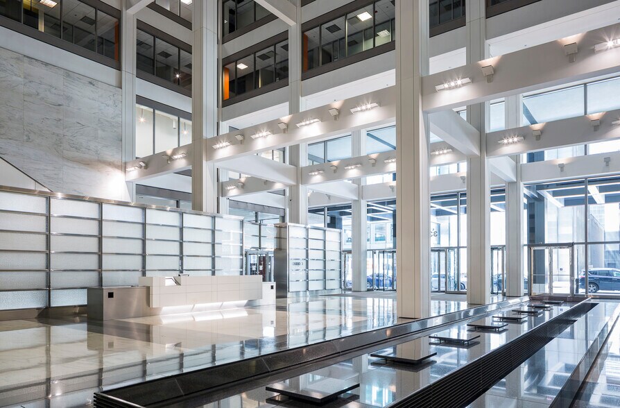 More Photos Of 33 W Monroe St, Chicago Office For Lease