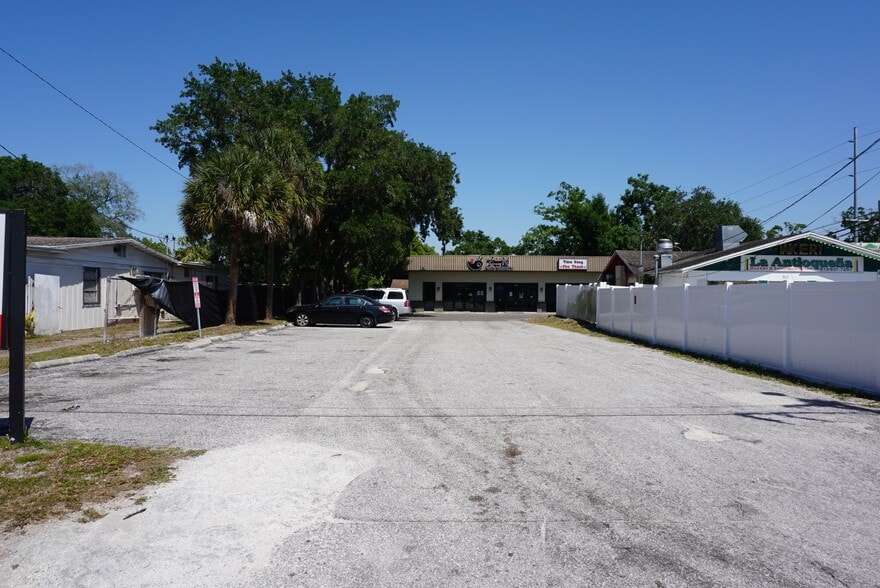More Photos Of 3021 W Waters Ave, Tampa Restaurant For Sale