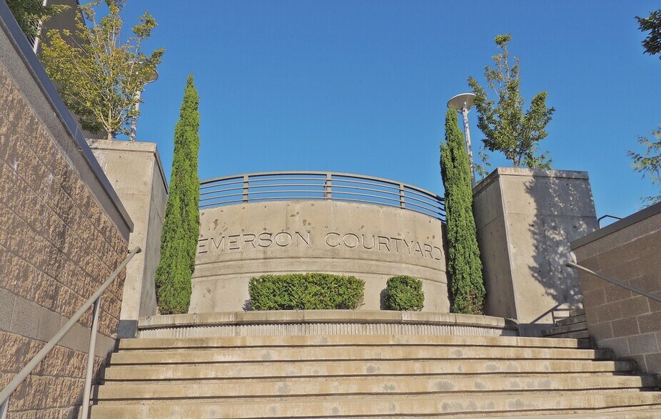 More Photos Of 4040 S Orchard St, Fircrest Unknown For Lease