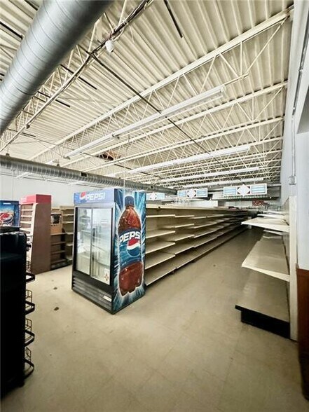 More Photos Of 109 E Saltwork St, Elderton Supermarket For Sale