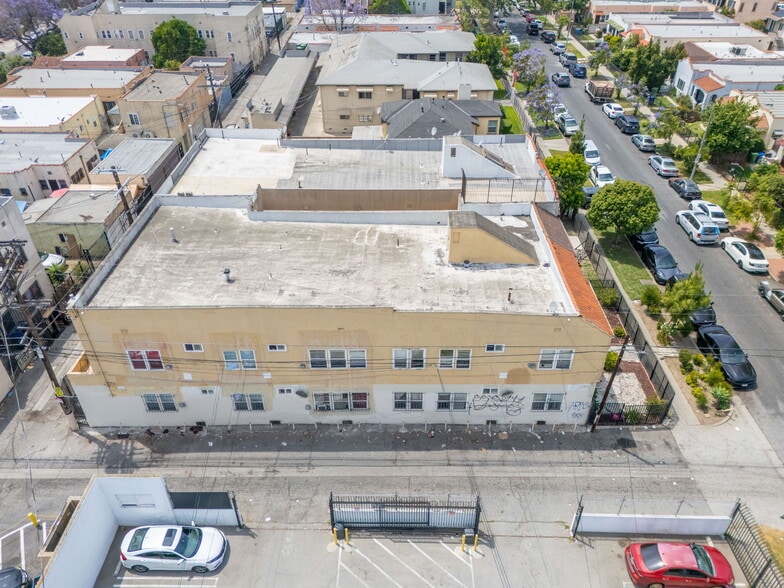 More Photos Of 1014 W 57th St, Los Angeles Apartments For Sale