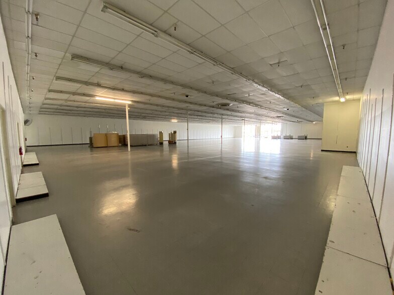More Photos Of 1308-1414 W Edinger Ave, Santa Ana Unknown For Lease