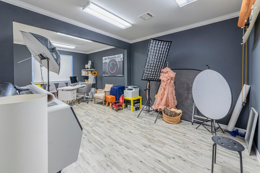 More Photos Of 2743 Smith Ranch Rd, Pearland Office For Sale