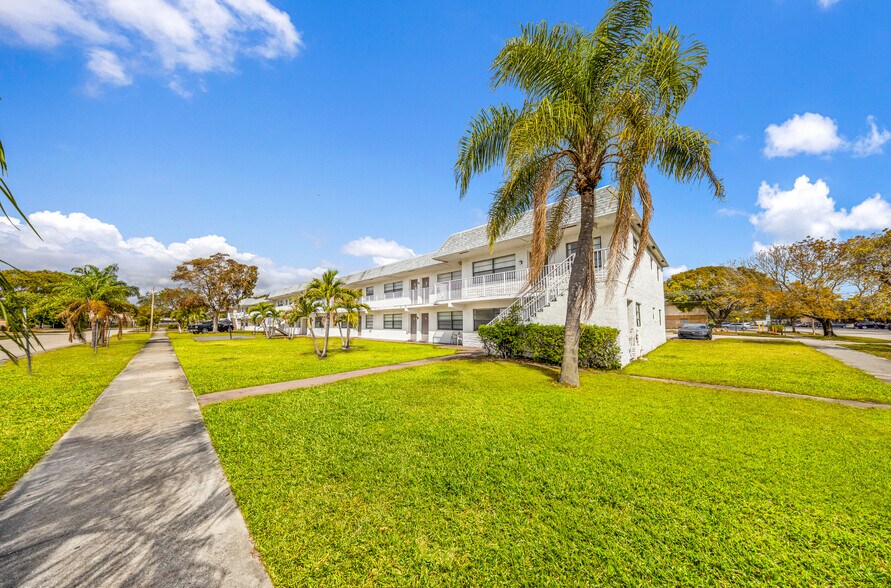 More Photos Of 3111 NW 3rd Ave, Pompano Beach Apartments For Sale