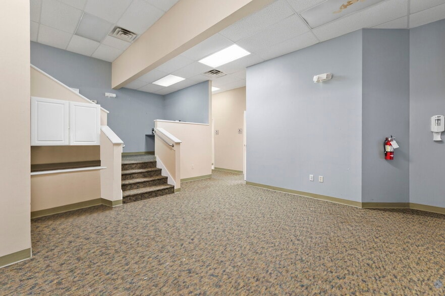 More Photos Of 900 SE Ocean Blvd, Stuart Medical For Sale