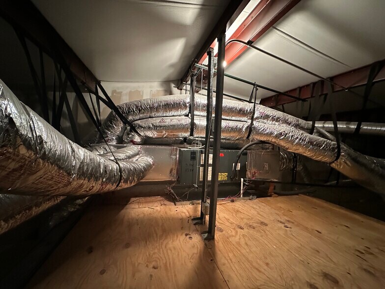 More Photos Of 18820 Sakera Rd, Hudson Warehouse For Sale