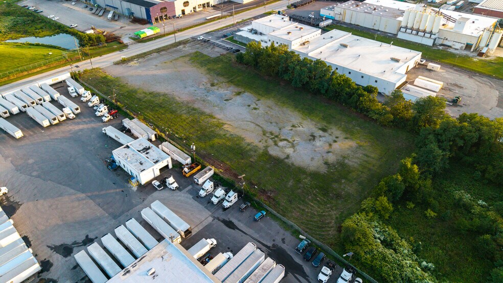 More Photos Of 9191 River Rd, Pennsauken Warehouse For Lease