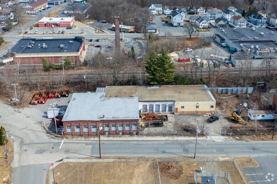 More Photos Of 99 Parker St, Clinton Warehouse For Lease