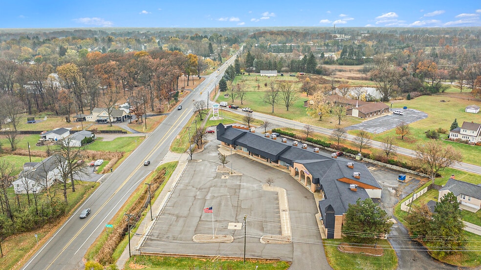 More Photos Of 1400 Scott Lake Rd, Waterford Office For Lease