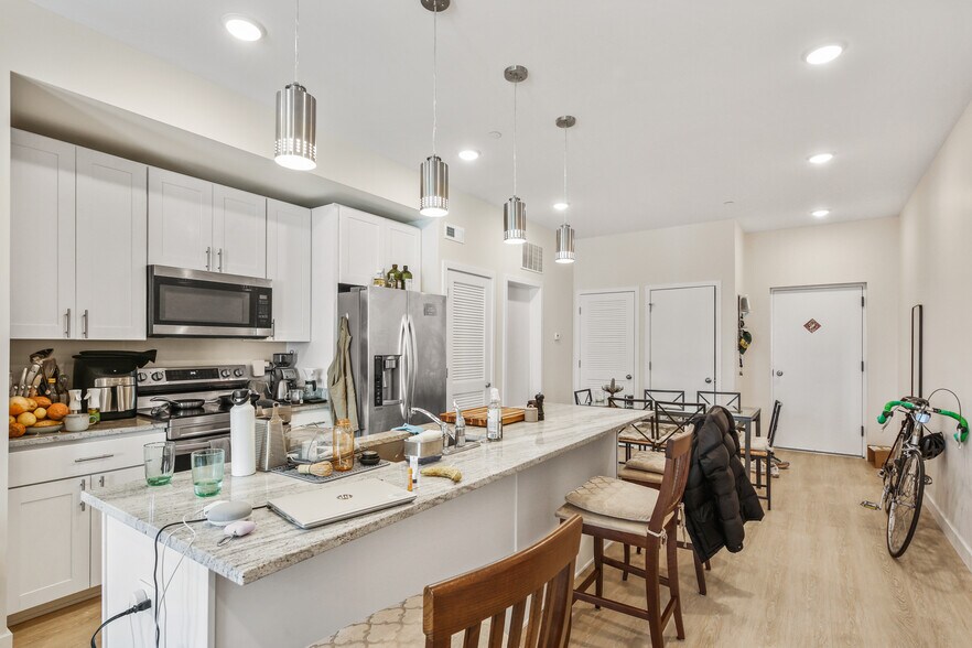 More Photos Of 1707 Eastern Ave, Baltimore Apartments For Lease