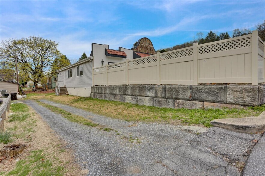 More Photos Of 16 Columbia Ave, Reading Restaurant For Sale