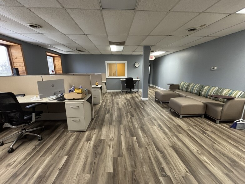 More Photos Of 1010 N 4th St, Miamisburg Warehouse For Sale