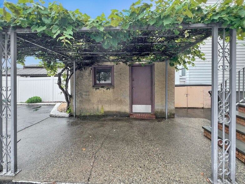 More Photos Of 700-702 N 7th St, Newark Apartments For Sale