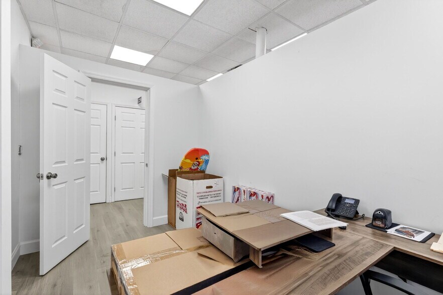 More Photos Of 129 N 5th St, Fort Pierce Storefront Retail Residential For Sale