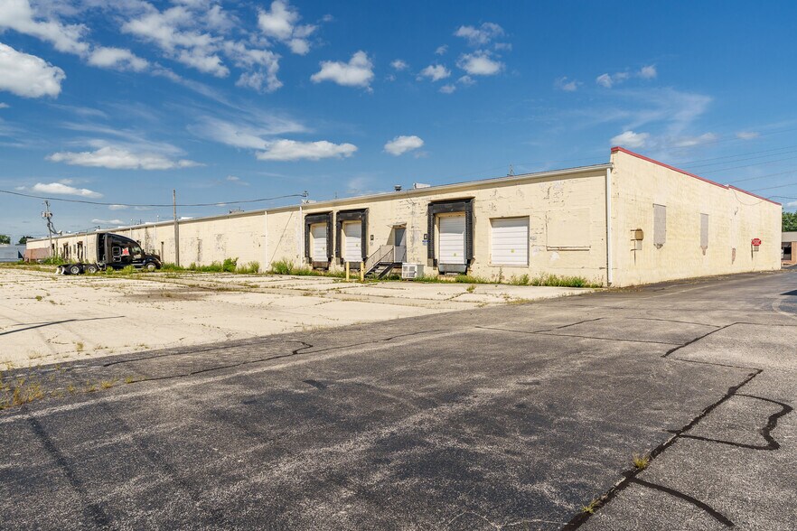 More Photos Of 6320 Material Ave, Loves Park Warehouse For Sale