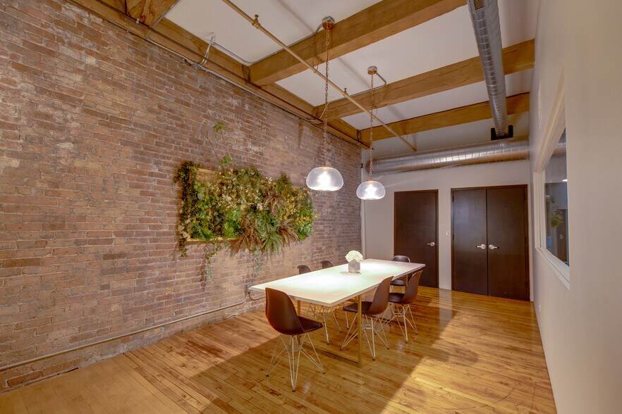 More Photos Of 1132 S Wabash Ave, Chicago Office For Lease