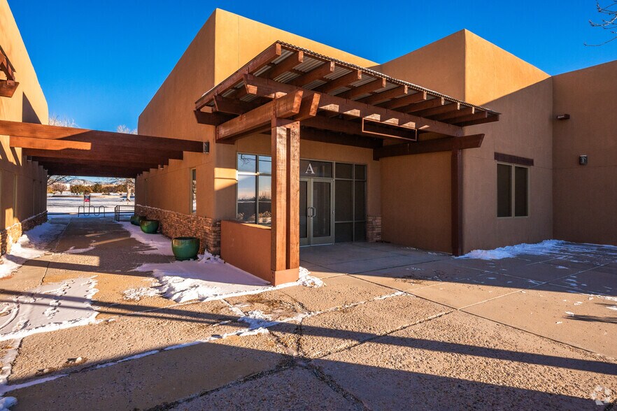 More Photos Of 55 Canada Del Rancho, Santa Fe Storefront For Sale