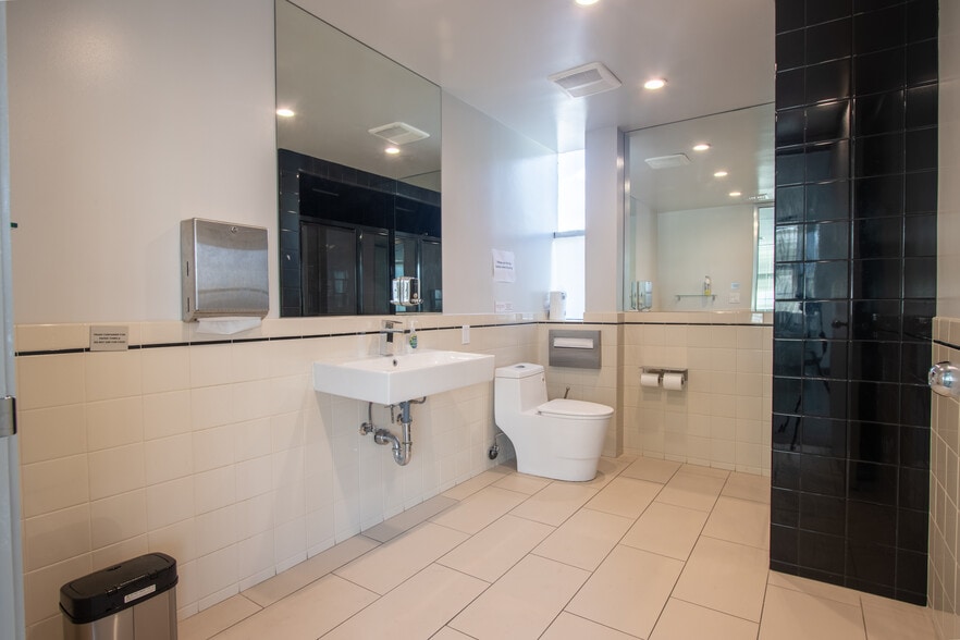 More Photos Of 10020 National Blvd, Los Angeles Loft Creative Space For Sale