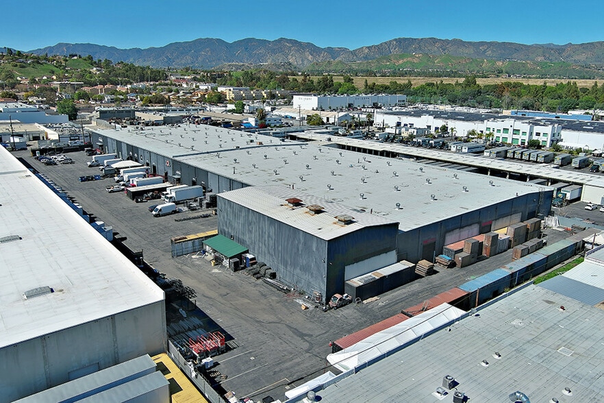 More Photos Of 12224 Montague St, Pacoima Distribution For Lease