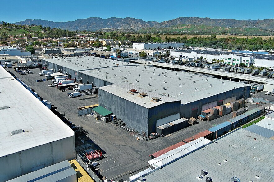More Photos Of 12224 Montague St, Pacoima Distribution For Lease
