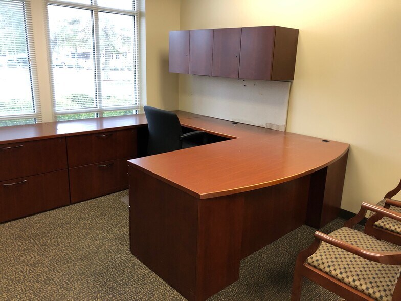 More Photos Of 810 W Esplanade Ave, Kenner General Retail For Sale